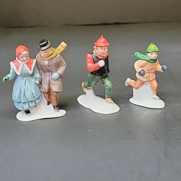 Department 56 CHILDE POND AND SKATERS Set of 4 Dickens Heritage Village 5903-0 - Picture 8 of 12